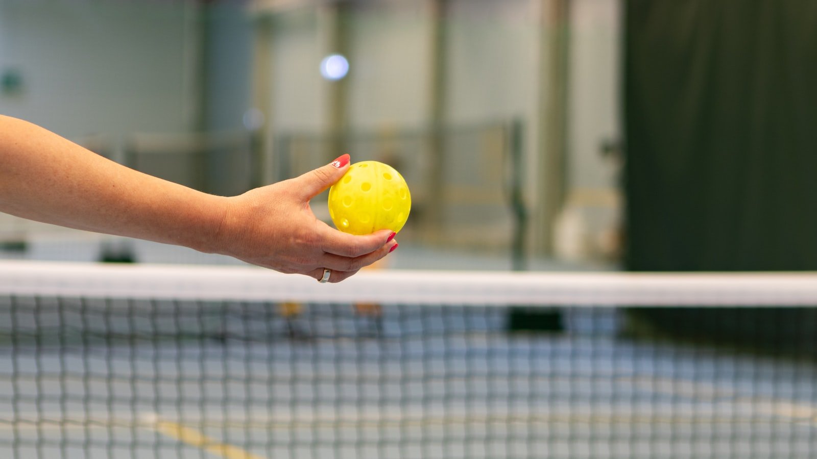 The Importance of⁤ a Strong ​Serve in Pickleball