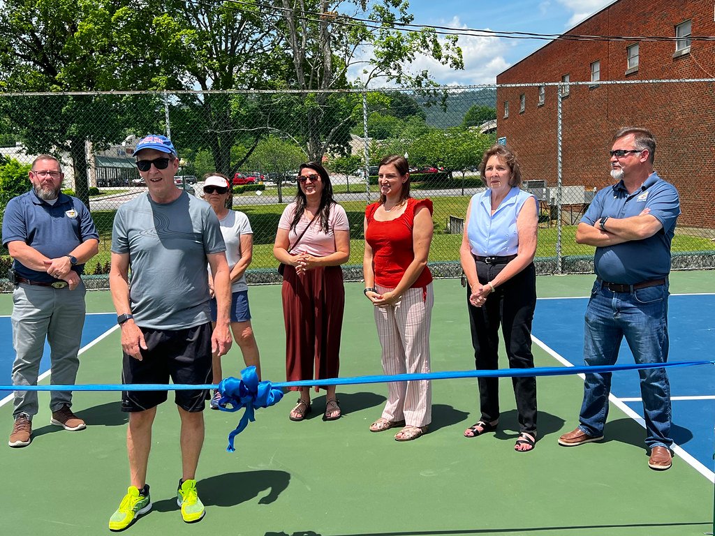 The Anatomy of a Pickleball Community: What Makes it Tick